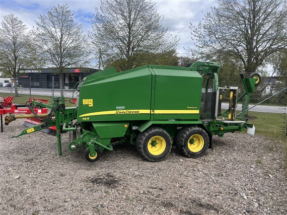 John Deere 744 kombipress